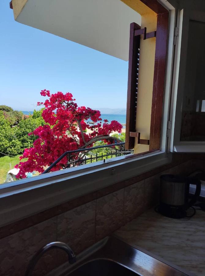 Cavos Sunrise Beach Apartments Кавос Экстерьер фото