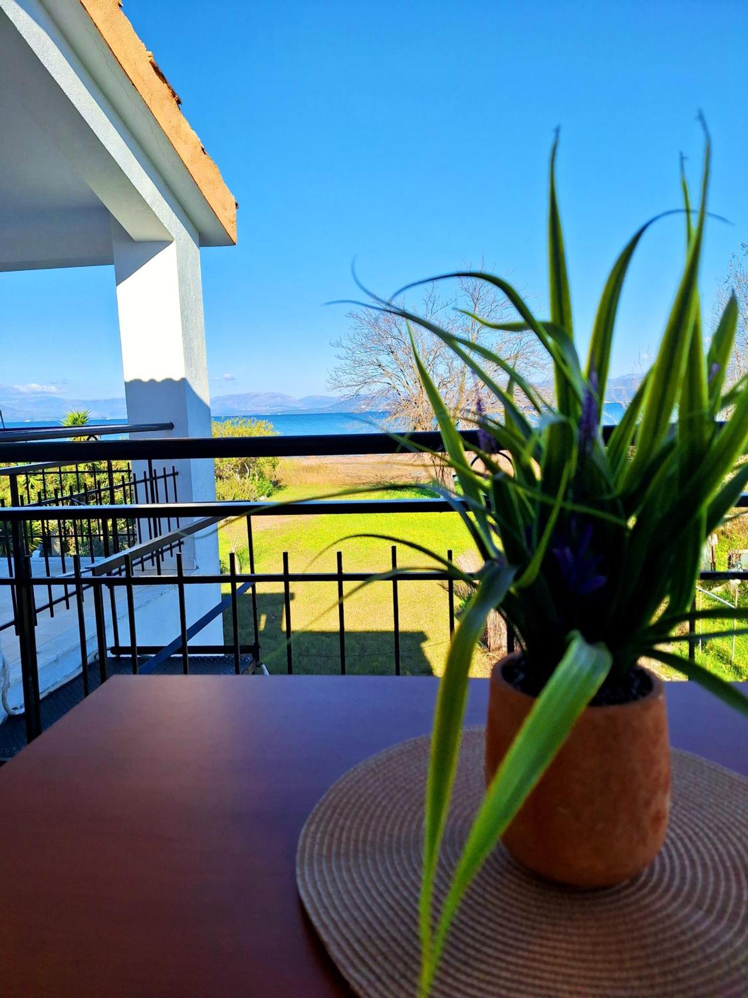 Cavos Sunrise Beach Apartments Кавос Экстерьер фото