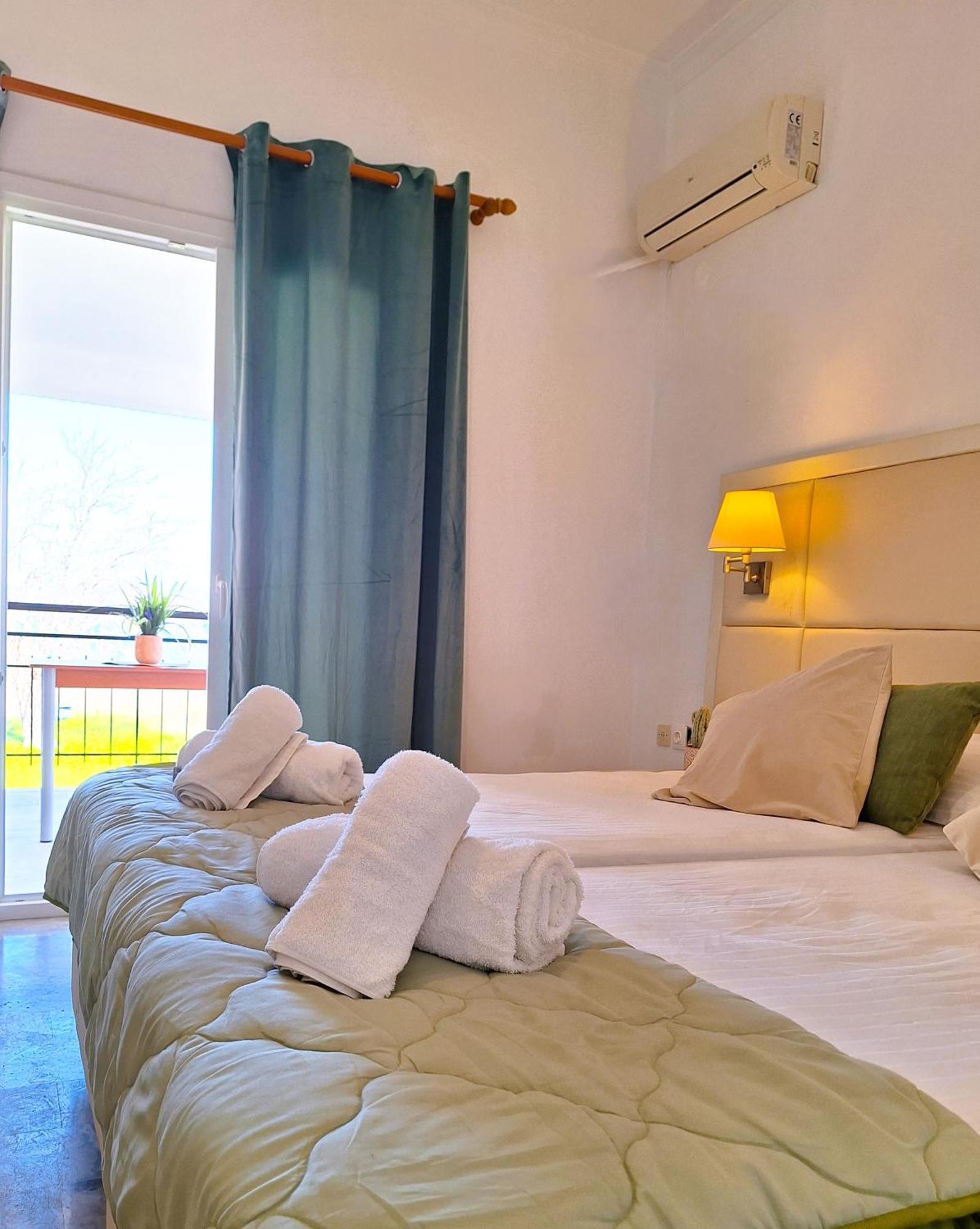 Cavos Sunrise Beach Apartments Кавос Экстерьер фото